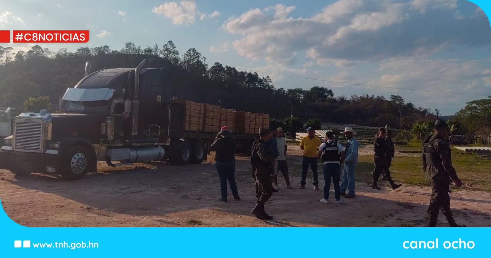 FF. AA. decomisan madera ilegal y combaten ocho incendios forestales en distintos puntos del país
