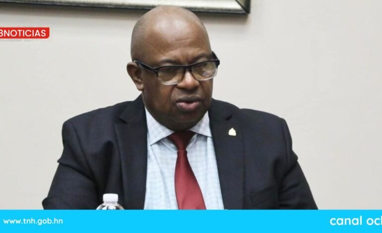 Comisión de Salud y empresa privada profundizan análisis y discusión de la Ley de Etiquetado Frontal