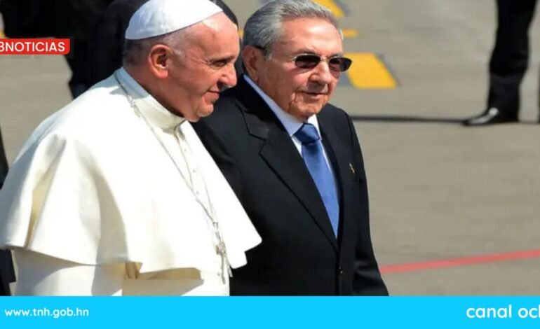 Raúl Castro reafirma principios de solidaridad ante la partida del Papa Francisco