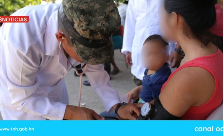 FF. AA. lideran brigada médica de reconstrucción de mano en el Hospital Militar
