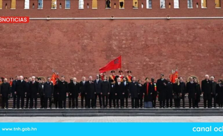 Putin y líderes mundiales rinden homenaje en el 80° aniversario de la victoria soviética sobre la Alemania nazi