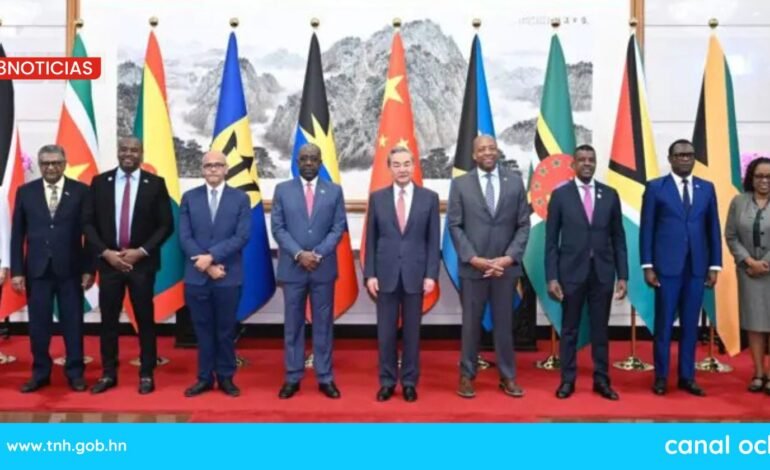 CELAC-China: Ministros y representantes de países caribeños se reúnen con canciller chino