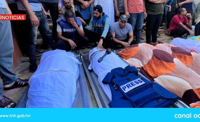 Masacre en Gaza: Israel asesina a cinco periodistas y cerca de 100 civiles en una noche