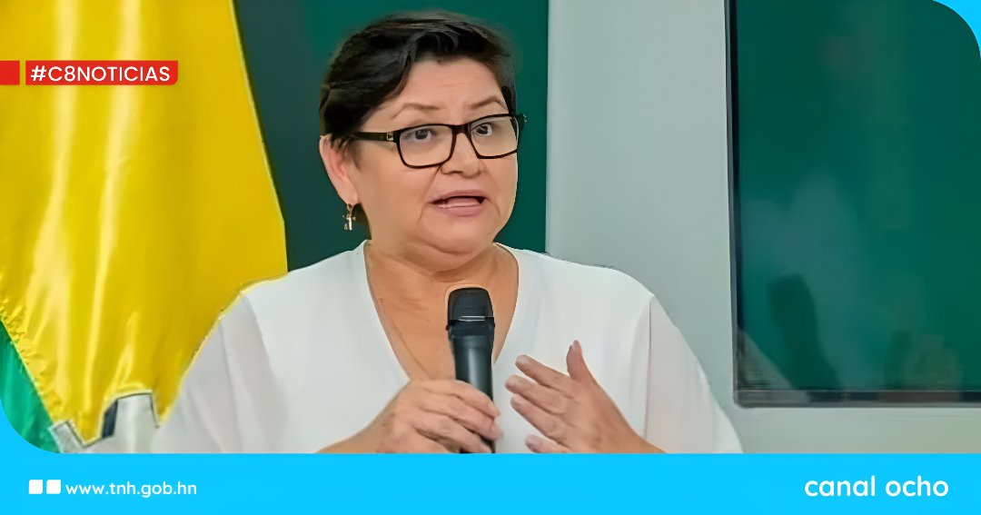 Carla Paredes aborda desafíos del sistema público y aclara postura sobre proyecto de quirófanos
